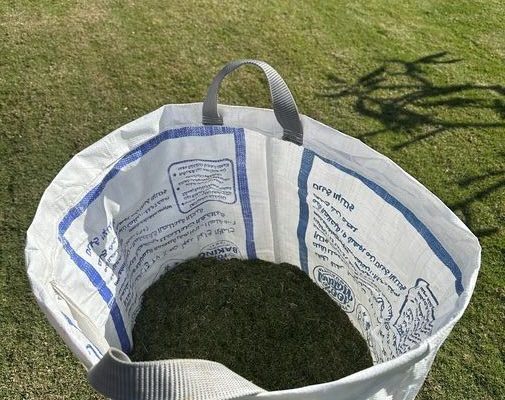 reusable-landscaping-waste-bags-2